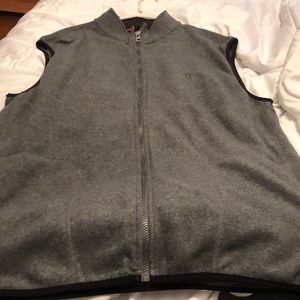 Izod Lightweight Performance Fleece